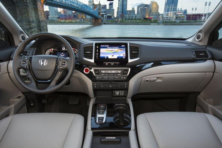 Торпедо Honda Pilot 2015 года  (фото 10 из 107)